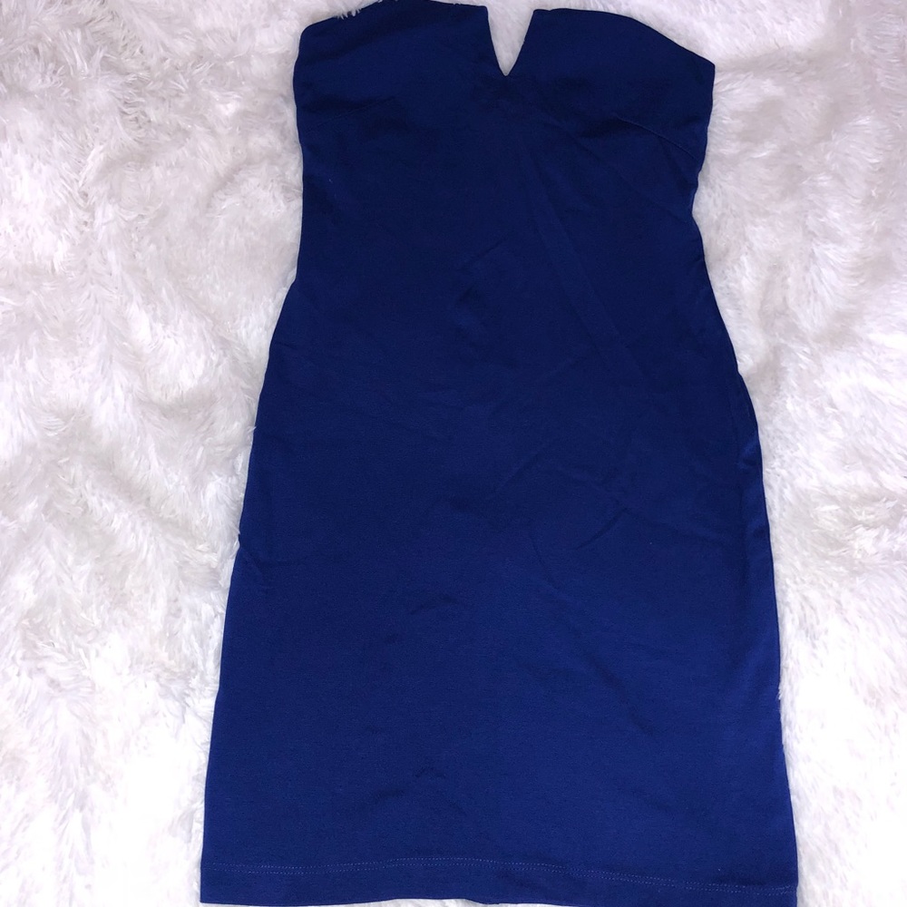 Strapless Bodycon Vcut dress